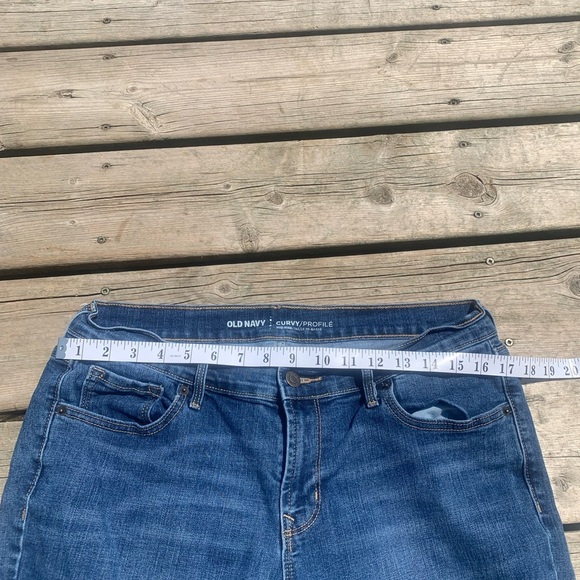 💙 Old Navy Curvy/Profile Mid-Rise Jeans - Size 12 Short - Dark Wash - Picture 4 of 6